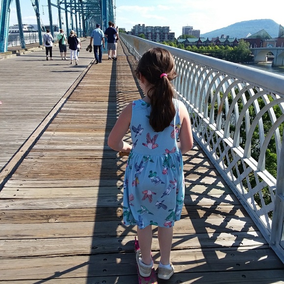 Meet your Posher, Melanie - Picture 2 of 3